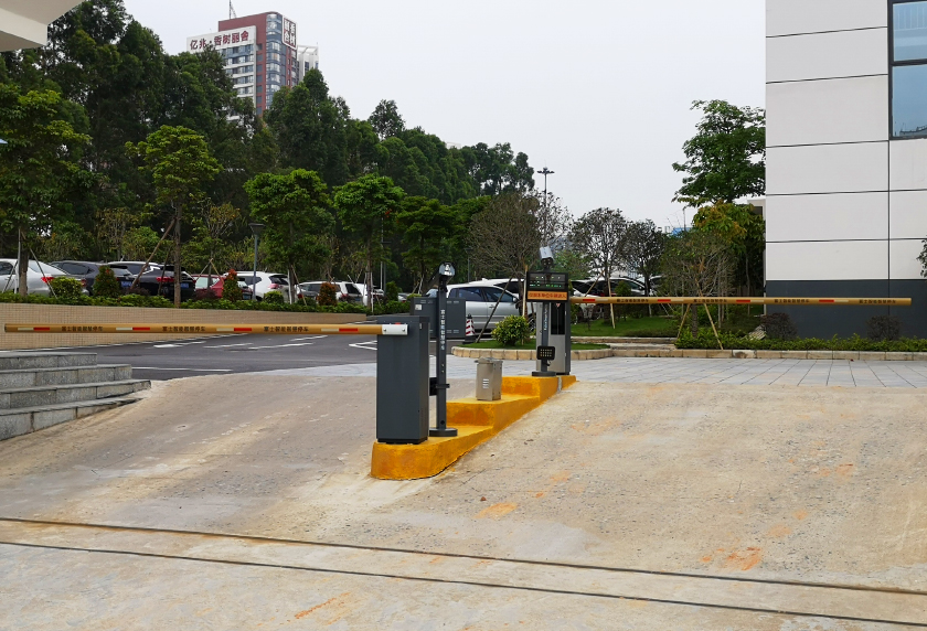 云南省滇西应用技术大学